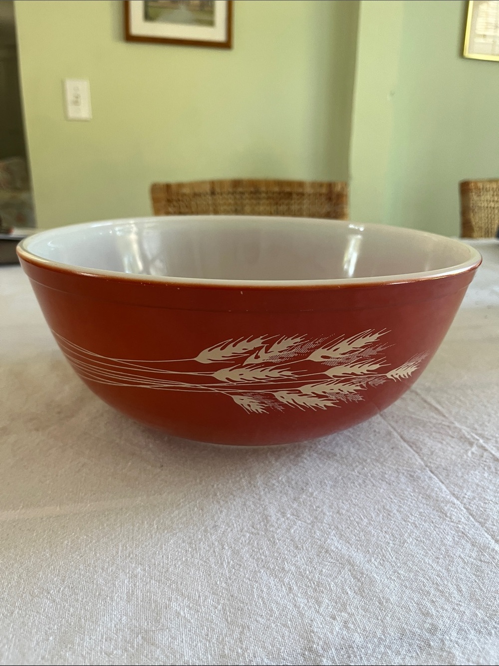 Pyrex 404 Wheat Bowl Red 4L